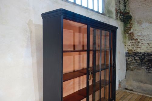 A 19TH CENTURY EBONISED GLAZED SLIDING DOOR APOTHECARY CABINET KITCHEN PAINTED - ADDITIONAL PHOTO 12