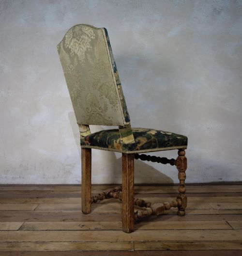 A BAROQUE FLEMISH 18TH CENTURY TAPESTRY UPHOLSTERED SIDE CHAIR BLEACHED - ADDITIONAL PHOTO 2