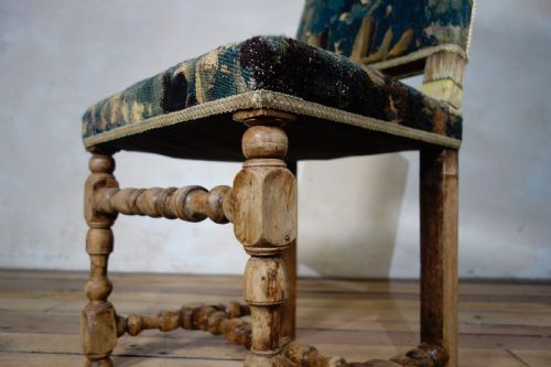 A BAROQUE FLEMISH 18TH CENTURY TAPESTRY UPHOLSTERED SIDE CHAIR BLEACHED - ADDITIONAL PHOTO 7