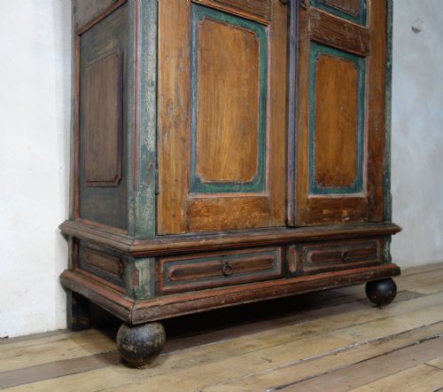 A SMALL 19TH CENTURY FOLK ART PAINTED CUPBOARD - ADDITIONAL PHOTO 3