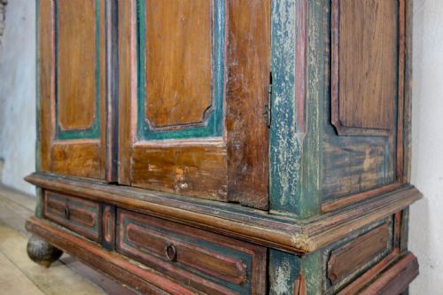 A SMALL 19TH CENTURY FOLK ART PAINTED CUPBOARD - ADDITIONAL PHOTO 7