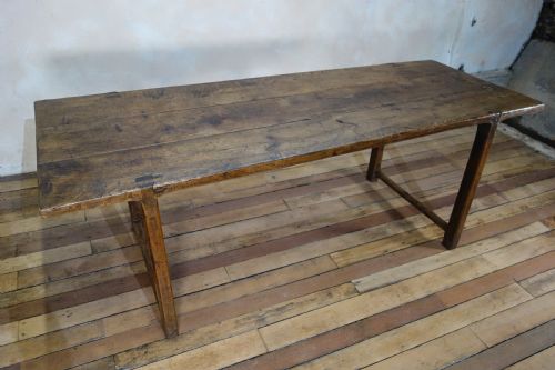 AN 18TH CENTURY FRENCH PRIMITIVE CHERRYWOOD FARMHOUSE TABLE VERNACULAR - ADDITIONAL PHOTO 3
