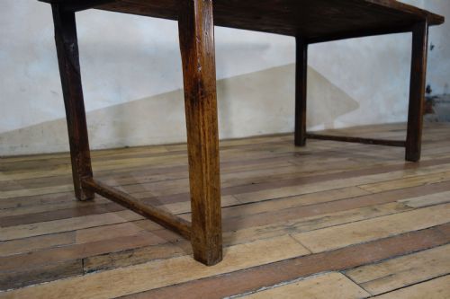 AN 18TH CENTURY FRENCH PRIMITIVE CHERRYWOOD FARMHOUSE TABLE VERNACULAR - ADDITIONAL PHOTO 4