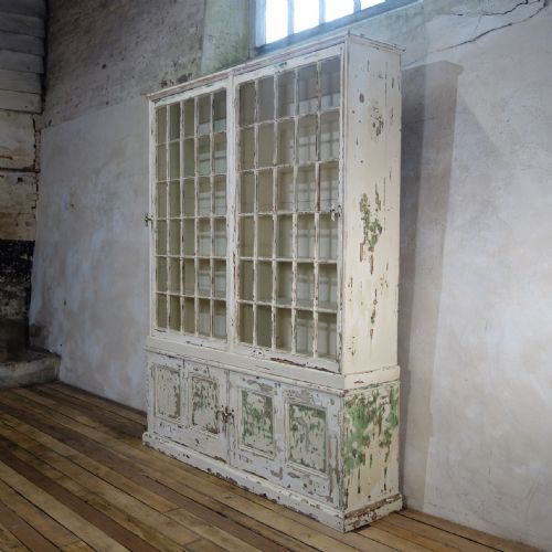 A LARGE 19TH CENTURY PAINTED GLAZED BOOKCASE CABINET - ADDITIONAL PHOTO 2