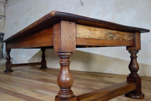 A LARGE HISTORICALLY IMPORTANT 19TH CENTURY OAK REFECTORY DINING TABLE MUSEUM - ADDITIONAL PHOTO 1
