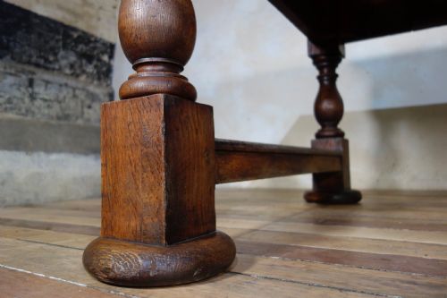 A LARGE HISTORICALLY IMPORTANT 19TH CENTURY OAK REFECTORY DINING TABLE MUSEUM - ADDITIONAL PHOTO 10