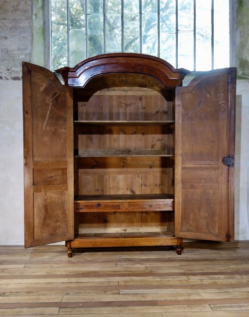 AN EXTREMELY LARGE FRENCH 18TH CENTURY LOUIS XVI WALNUT ARMOIRE WARDROBE CUPBOARD - ADDITIONAL PHOTO 12