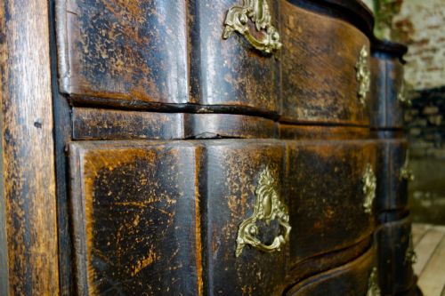 A LARGE 18TH CENTURY DANISH BAROQUE EBONISED COMMODE - ADDITIONAL PHOTO 12