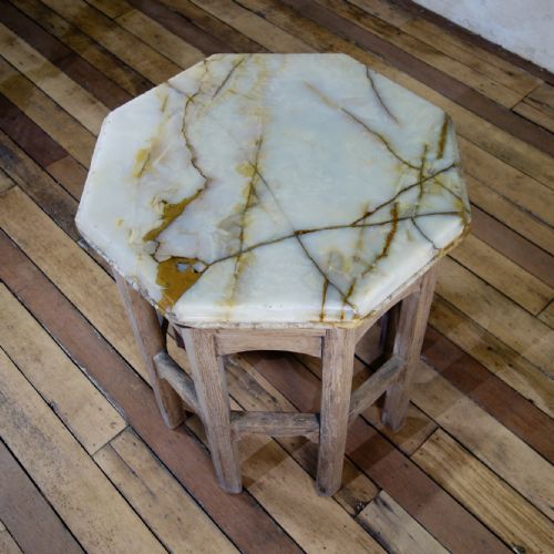 A 19TH CENTURY BLEACHED OAK OCTAGONAL SIDE TABLE ONYX TOP - ADDITIONAL PHOTO 2