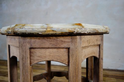 A 19TH CENTURY BLEACHED OAK OCTAGONAL SIDE TABLE ONYX TOP - ADDITIONAL PHOTO 9