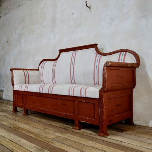 19TH CENTURY PAINTED GUSTAVIAN SOFA IN ORIGINAL FALU RED PAINT - ADDITIONAL PHOTO 1