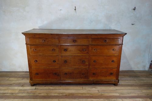 A MONUMENTAL 19TH CENTURY ITALIAN BANK OF DRAWERS SIDEBOARD - ADDITIONAL PHOTO 2