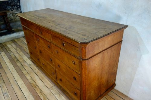 A MONUMENTAL 19TH CENTURY ITALIAN BANK OF DRAWERS SIDEBOARD - ADDITIONAL PHOTO 3