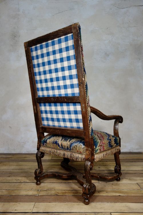 17TH CENTURY WALNUT OPEN ARMCHAIR NATIONAL TRUST IN POINTE D'HONGERIE NEEDLEWORK - ADDITIONAL PHOTO 7