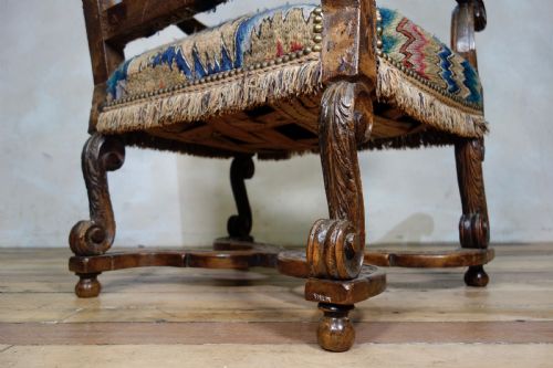 17TH CENTURY WALNUT OPEN ARMCHAIR NATIONAL TRUST IN POINTE D'HONGERIE NEEDLEWORK - ADDITIONAL PHOTO 8