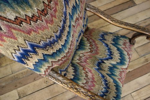 17TH CENTURY WALNUT OPEN ARMCHAIR NATIONAL TRUST IN POINTE D'HONGERIE NEEDLEWORK - ADDITIONAL PHOTO 5