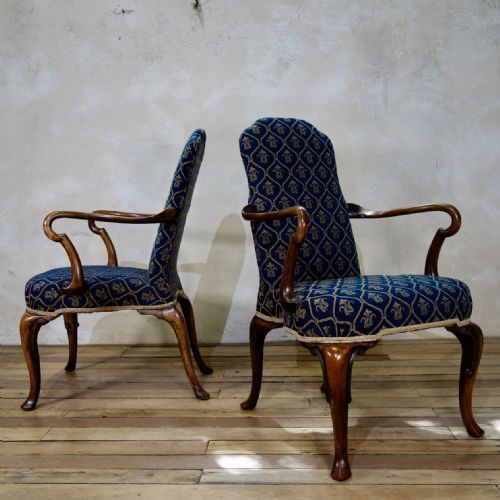 A PAIR OF EARLY 20TH CENTURY QUEEN ANNE UPHOLSTERED OPEN ARMCHAIRS SHEPHERD CROOK ARMS - ADDITIONAL PHOTO 14