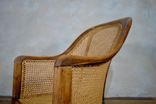 A REGENCY 19TH CENTURY CANED BERGERE LIBRARY TUB CHAIR GILLOWS MANNER - ADDITIONAL PHOTO 2