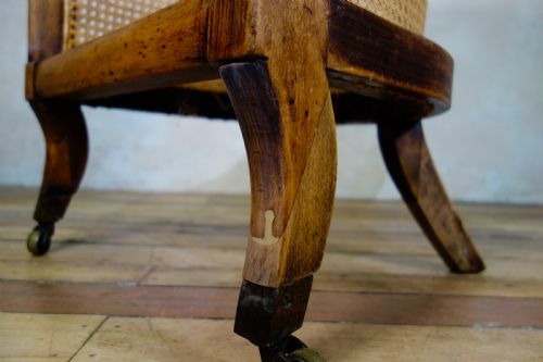 A REGENCY 19TH CENTURY CANED BERGERE LIBRARY TUB CHAIR GILLOWS MANNER - ADDITIONAL PHOTO 5