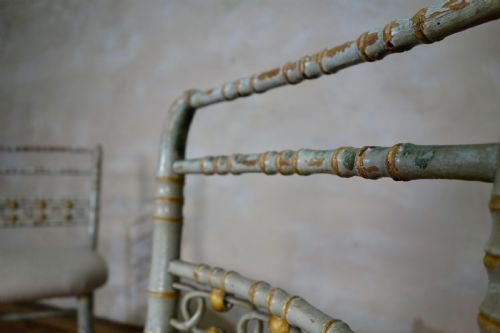 A PAIR OF REGENCY 19TH CENTURY FAUX BAMBOO ORIGINAL PAINTED SIDE CHAIRS - ADDITIONAL PHOTO 1
