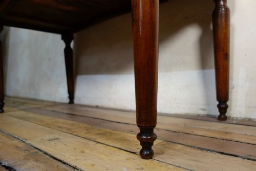 A LATE 18TH CENTURY WALNUT ITALIAN SERPENTINE CONSOLE TABLE - ADDITIONAL PHOTO 6