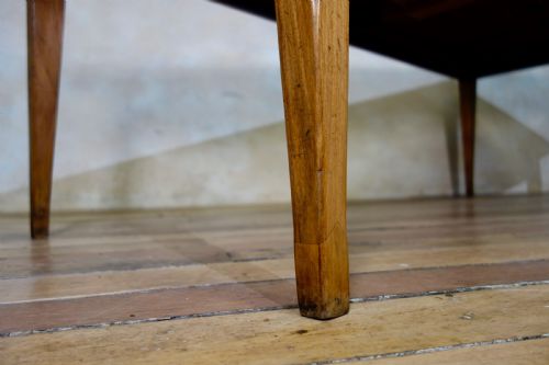A 19TH CENTURY FRENCH FRUITWOOD FARMHOUSE TABLE - ADDITIONAL PHOTO 6