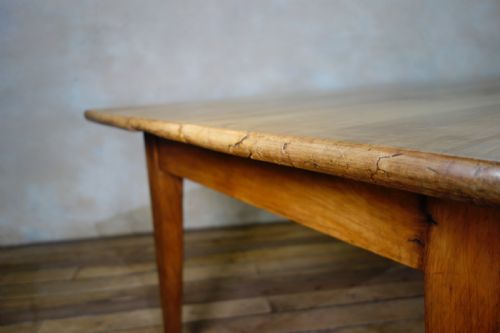 A 19TH CENTURY FRENCH FRUITWOOD FARMHOUSE TABLE - ADDITIONAL PHOTO 7