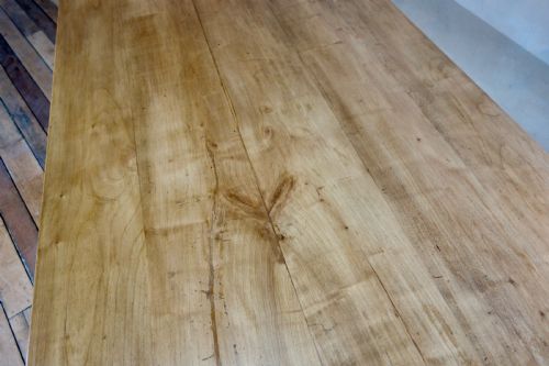 A 19TH CENTURY FRENCH FRUITWOOD FARMHOUSE TABLE - ADDITIONAL PHOTO 11