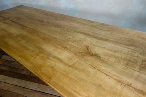A 19TH CENTURY FRENCH FRUITWOOD FARMHOUSE TABLE - ADDITIONAL PHOTO 16