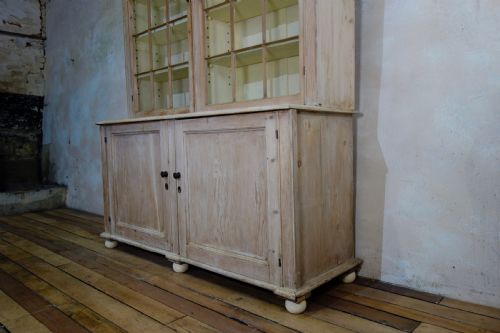 A 19TH CENTURY GOTHIC BLEACHED PINE GLAZED CABINET BOOKCASE - ADDITIONAL PHOTO 7