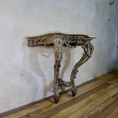 AN 18TH CENTURY FRENCH MARBLE TOP CONSOLE TABLE - ADDITIONAL PHOTO 8
