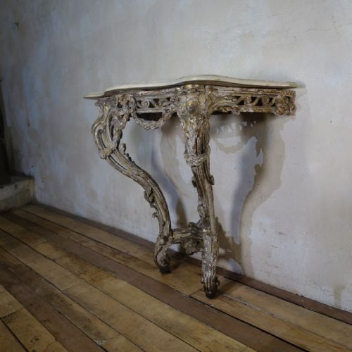 AN 18TH CENTURY FRENCH MARBLE TOP CONSOLE TABLE - ADDITIONAL PHOTO 9