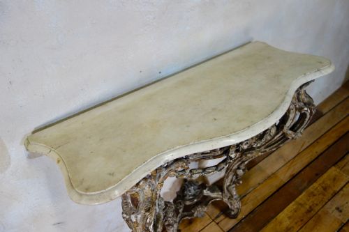 AN 18TH CENTURY FRENCH MARBLE TOP CONSOLE TABLE - ADDITIONAL PHOTO 15