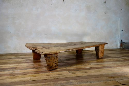 a superb 19th century large single plank coffee table - CATEGORY: ANTIQUE TABLES - DATED 19TH CENTURY