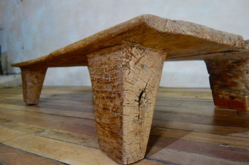 A SUPERB 19TH CENTURY LARGE SINGLE PLANK COFFEE TABLE - ADDITIONAL PHOTO 9