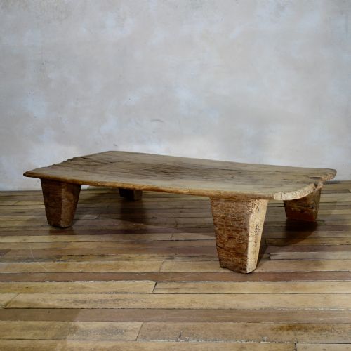 A SUPERB 19TH CENTURY LARGE SINGLE PLANK COFFEE TABLE - ADDITIONAL PHOTO 13