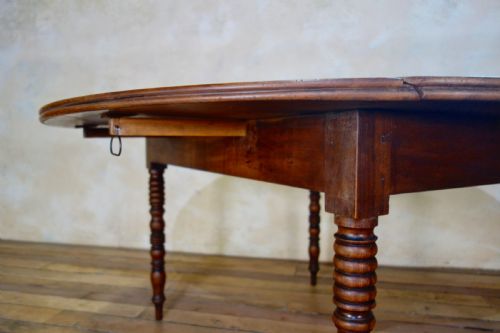 A 19TH CENTURY FRENCH CHESTNUT DROP LEAF TABLE - ADDITIONAL PHOTO 1