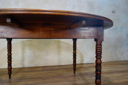 A 19TH CENTURY FRENCH CHESTNUT DROP LEAF TABLE - ADDITIONAL PHOTO 6