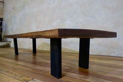 A LARGE SCALE 19TH CENTURY HARDWOOD COFFEE LOW TABLE - ADDITIONAL PHOTO 5