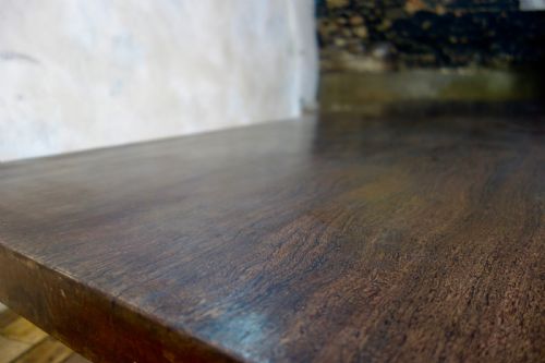 A LARGE SCALE 19TH CENTURY HARDWOOD COFFEE LOW TABLE - ADDITIONAL PHOTO 11