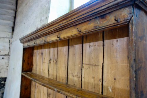 18TH CENTURY FARMHOUSE FRUITWOOD AND PINE POT BOARD KITCHEN DRESSER PLATE RACK - ADDITIONAL PHOTO 8
