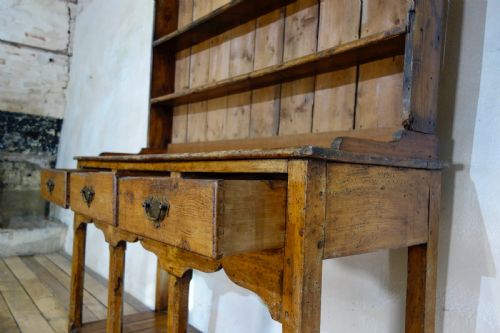 18TH CENTURY FARMHOUSE FRUITWOOD AND PINE POT BOARD KITCHEN DRESSER PLATE RACK - ADDITIONAL PHOTO 9