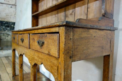 18TH CENTURY FARMHOUSE FRUITWOOD AND PINE POT BOARD KITCHEN DRESSER PLATE RACK - ADDITIONAL PHOTO 12