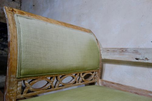AN ELEGANT 18TH CENTURY GUSTAVIAN SWEDISH DRY SCRAPED SOFA LINDOME CIRCA 1790 - ADDITIONAL PHOTO 11