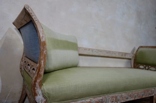 AN ELEGANT 18TH CENTURY GUSTAVIAN SWEDISH DRY SCRAPED SOFA LINDOME CIRCA 1790 - ADDITIONAL PHOTO 12