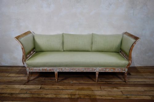 AN ELEGANT 18TH CENTURY GUSTAVIAN SWEDISH DRY SCRAPED SOFA LINDOME CIRCA 1790 - ADDITIONAL PHOTO 13