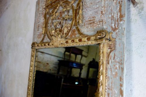 A TALL 19TH CENTURY ORIGINAL PAINTED SWEDISH TRUMEAU MIRROR - ADDITIONAL PHOTO 11