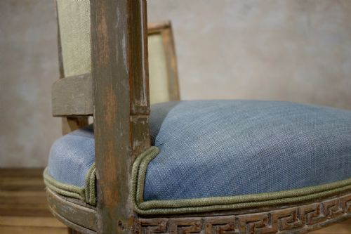 A PAIR OF FRENCH 19TH CENTURY LOUIS XVI STYLE UPHOLSTERED SERPENTINE SIDE CHAIRS - ADDITIONAL PHOTO 8