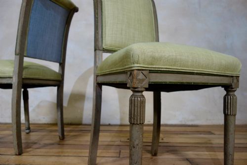A PAIR OF 19TH CENTURY FRENCH PAINTED LOUIS XVI STYLE SIDE CHAIRS - ADDITIONAL PHOTO 3