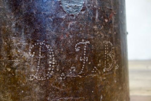 A PRIMITIVE 19THCENTURY BUSHEL BARREL MEASURE VESSEL - ADDITIONAL PHOTO 5